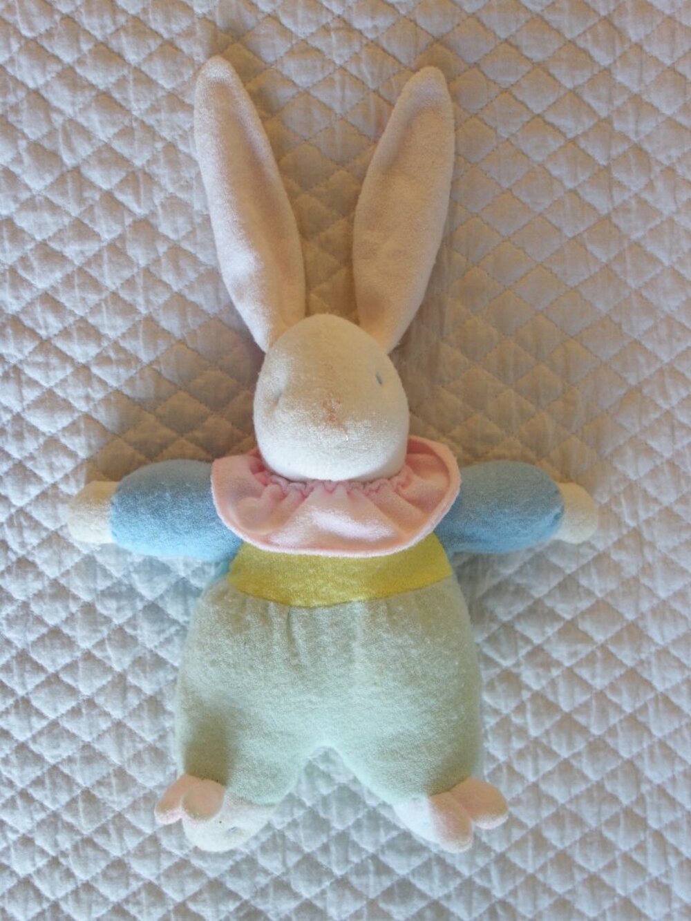 Vntg CARTER’S Long Ears Bunny Rabbit Plush in Pastel Colors – It rattles!